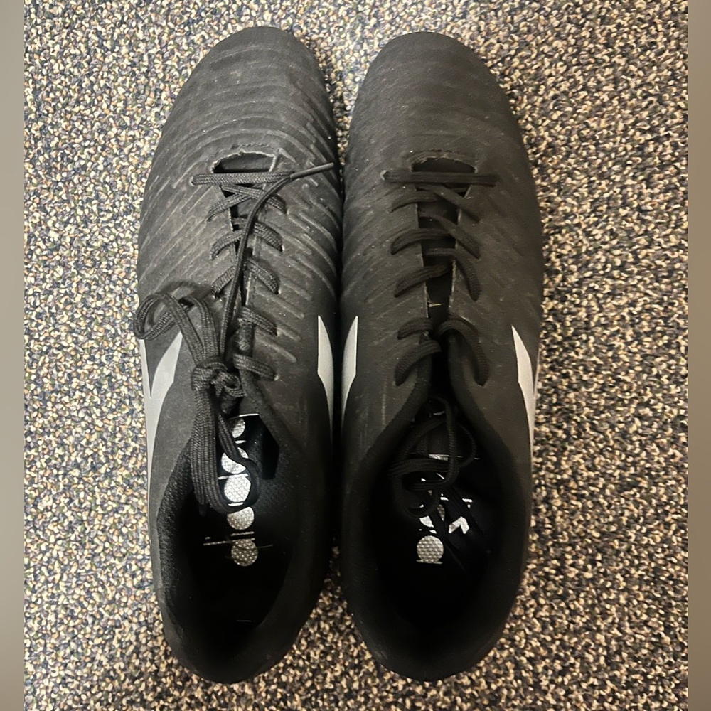 Diadora men’s cleats
